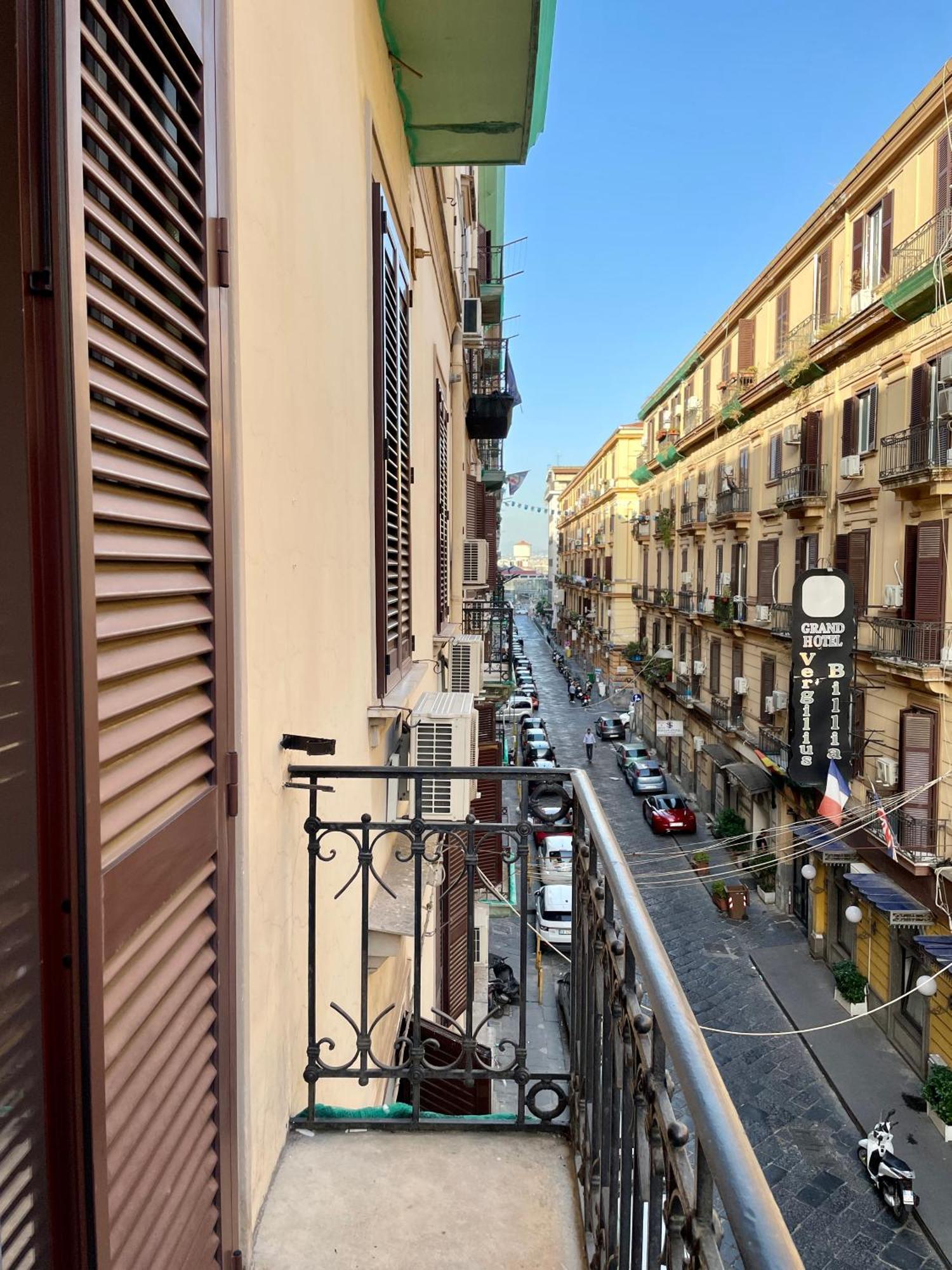 Napoli Centrale Suite Esterno foto